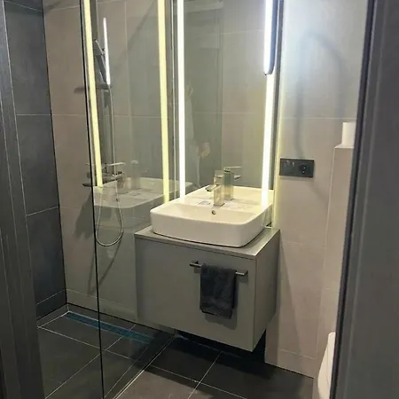 Otel Gravity &