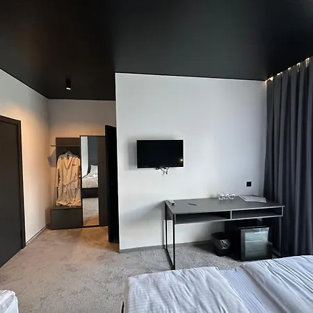 Hotel Gravity & 3*