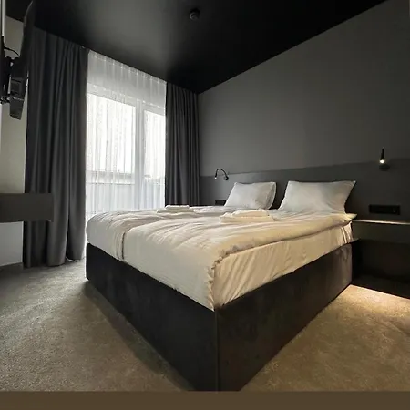 Hotel Gravity & 3*